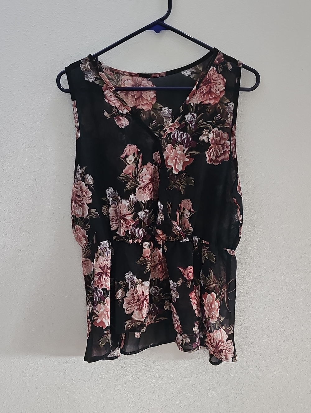 Sleeveless Black Floral Peplum Top - Pink Floral